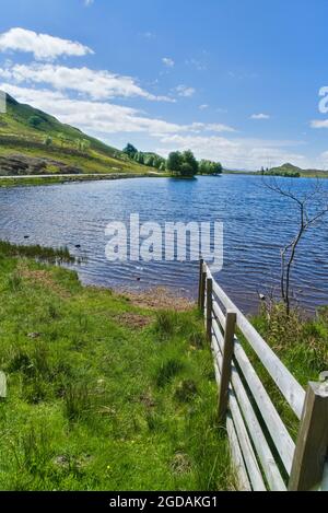 Wunderschönes Loch Tarff, B862, in der Nähe von Fort Augustus, auf der geheimen Südseite von loch Ness, Tourist, Wandern, Besucher, Wandern, Ruhig, unentdecktes, südliches, Loc Stockfoto