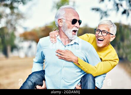 Ältere Paare glücklich Ältere lieben zusammen Stockfoto