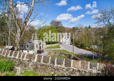 Banchory, Royal Deeside. Blick Richtung Stadtzentrum. Deeside Way Path, Dee Street, Dee Bridge, Aberdeenshire, Highland Region, Schottland, Vereinigtes Königreich Stockfoto