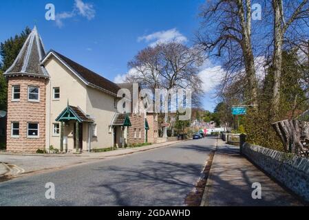 Banchory, Royal Deeside. Dee Street, Blick in Richtung Stadtzentrum. Aberdeenshire, Highland Region, Schottland Großbritannien Stockfoto