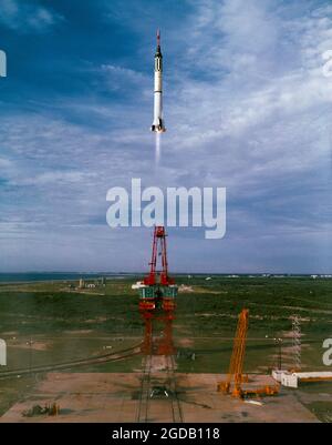 Die Mission Gemini-Redstone 4 hebt am 21. Juli 1961 von Cape Canaveral ab, gesteuert von Virgil 'Gus' Grissom. Stockfoto