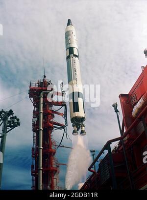 Zwillinge-Titan 11 (GT-11) Abheben Stockfoto