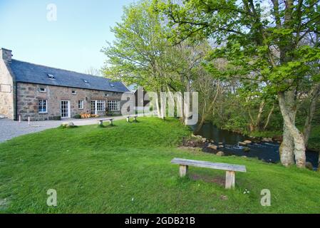 Einkaufszentrum Milton of Crathes, Kunstverkaufszentrum und Bahnhof, Royal Deeside Railway, Banchory, Aberdeenshire, Highland Region, Schottland, Vereinigtes Königreich Stockfoto