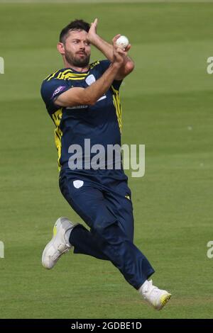 CHESTER LE STREET, GROSSBRITANNIEN. 12. AUGUST Ian Holland of Hampshire während des Royal London One Day Cup Spiels zwischen Durham County Cricket Club und Hampshire County Cricket Club in Emirates Riverside, Chester le Street am Donnerstag, 12. August 2021. (Kredit: Will Matthews | MI News) Kredit: MI News & Sport /Alamy Live News Stockfoto