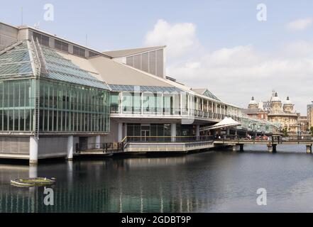 Moderne Architektur Großbritannien; Princes Quay Hull, ein modernes Einkaufszentrum im Stadtzentrum, Kingston upon Hull, Yorkshire Großbritannien Stockfoto