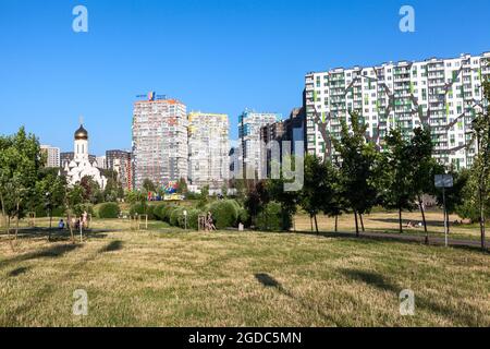 St. Petersburg, Russland-um Jun, 2021: Kudrowo ist eine Stadt in der Zanewski Stadtsiedlung des Wsewolozhsky Bezirks des Leningrader Gebietes. Stockfoto