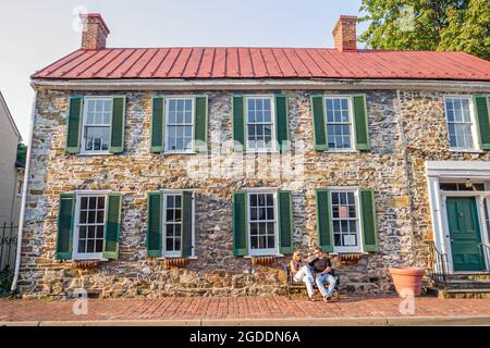 Virginia Leesburg Loudon Street, historisches Steingebäude Kolonialarchitektur, Stockfoto