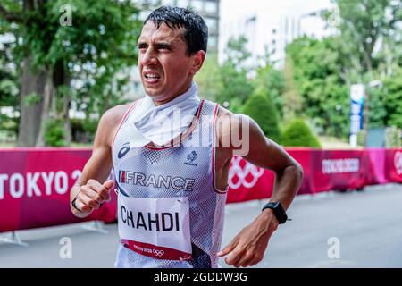 Sapporo, Hokkaido, Japan. August 2021. CHAHDI Hassan (FRA) Leichtathletik : Männer-Marathon während der Olympischen Spiele 2020 in Tokio in Sapporo, Hokkaido, Japan . Quelle: Takeshi Nishimoto/AFLO/Alamy Live News Stockfoto