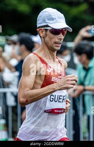 Sapporo, Hokkaido, Japan. August 2021. GUERRA Javier (ESP) Leichtathletik : Marathon der Männer während der Olympischen Spiele 2020 in Tokio in Sapporo, Hokkaido, Japan . Quelle: Takeshi Nishimoto/AFLO/Alamy Live News Stockfoto