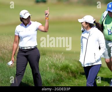 Leven, Großbritannien. August 2021. Carmen Alonso (Spanien) und Harang Lee (Spanien) während einer Übungsrunde der Trust Golf Women's Scottish Open in Dumbarnie Links, Leven, Fife, Schottland. Kredit: SPP Sport Pressefoto. /Alamy Live News Stockfoto