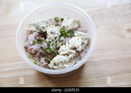 Huhn-Reis-Suppe Stockfoto