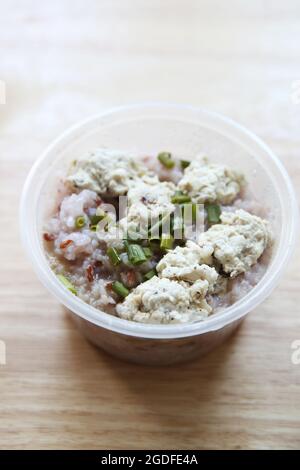 Huhn-Reis-Suppe Stockfoto