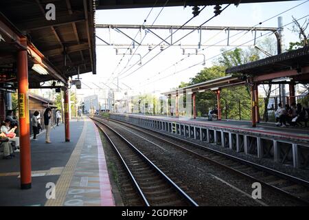 KYOTO - Juni 2 :Bahnhof mit Menschen und Stadt . JAPAN 2. Juni 2016 Stockfoto