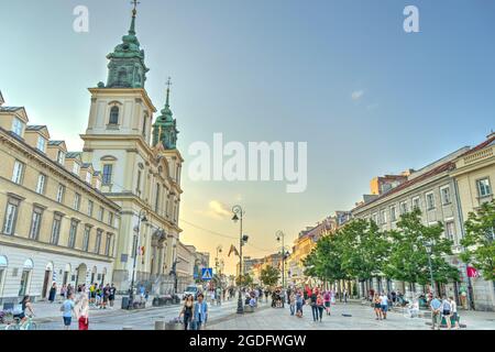 Warschau, Nowy Swiat Street, HDR-Bild Stockfoto