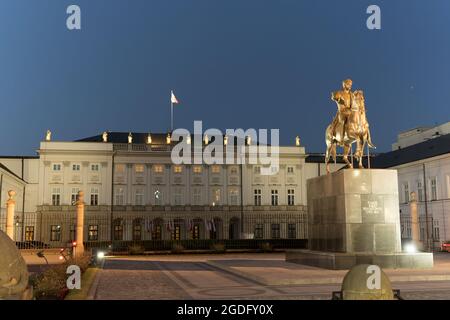 Warschau, Nowy Swiat Street, HDR-Bild Stockfoto