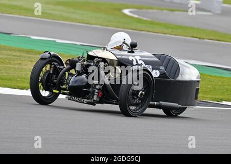 Sue Darbyshire, Morgan Super Aero, Motor Racing Legends, Pre-war BRDC 500, Silverstone Classic, Rocking and Racing, Juli - August 2021, Silverstone, Stockfoto