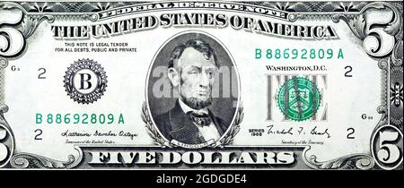 Vorderseite der 5 fünf-Dollar-Banknote der Serie 1988 mit dem Porträt von Präsident Abraham Lincoln, alte amerikanische Geldnote, Vintage Retro Stockfoto