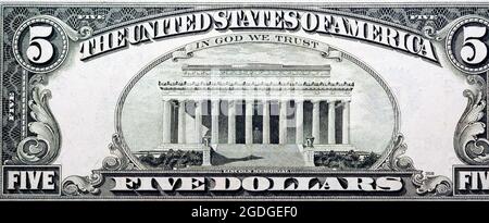 Bild des Lincoln Memorial und die Inschrift in God we Trust, USA. Rückseite von 5 fünf Dollar US-Rechnung Serie 1988, Old American Money, Jahrgang Stockfoto