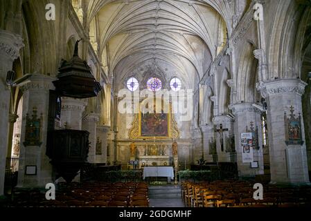 Innenraum des Église abbatiale Saint-Saulve, Montreuil, Pas-de-Calais, Nordfrankreich. Stockfoto