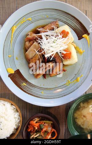 Chicken Teriyaki mit Reis Stockfoto