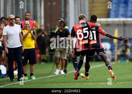 Genua, Italien. 13. August 2021. Yayah Kallon vom FC Genua feiert, nachdem er beim Fußballspiel Coppa Italia zwischen dem FC Genua und dem AC Perugia ein Tor erzielt hat. Kredit: Nicolò Campo/Alamy Live Nachrichten Stockfoto