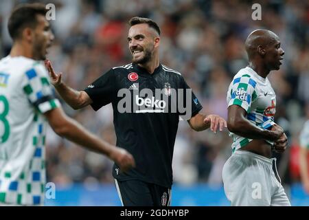 Istanbul, Türkei. August 2021. ISTANBUL, TÜRKEI - 13. AUGUST: Kenan Karaman von Besiktas während des Super Lig-Spiels zwischen Besiktas und Caykur Rizespor am 13. August 2021 im Vodafone Park in Istanbul, Türkei (Foto von /Orange Picics) Credit: Orange Pics BV/Alamy Live News Stockfoto