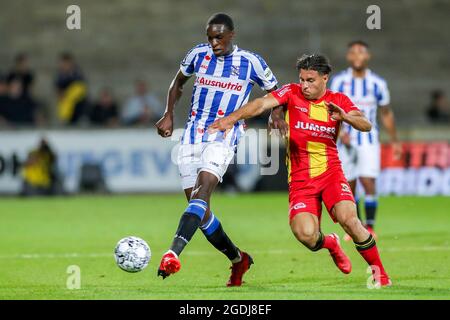 Deventer, Niederlande. August 2021. DEVENTER, NIEDERLANDE - 14. AUGUST: Rodney Kongolo vom SC Heerenveen während des niederländischen Eredivisie-Spiels zwischen Schieß los. Eagles und SC Heerenveen am 14. August 2021 in De Adelaarshorst in Deventer, Niederlande (Foto von Marcel ter Bals/Orange Picles) Quelle: Orange Pics BV/Alamy Live News Stockfoto