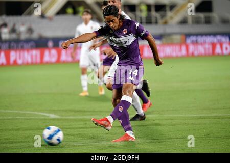 Firenzano, Italien. Januar 2016. Youssef Maleh von ACF Fiorentinain Aktion während des Italien Cup Fußballspiels zwischen ACF Fiorentina und Cosenza calcio im Artemio Franchi Stadion in Florenz (Italien), 13. August 2021. Foto Andrea Staccioli/Insidefoto Kredit: Insidefoto srl/Alamy Live News Stockfoto