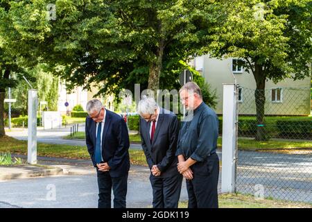 Bernd Lange,Pfarrer Andreas Bertram,Dr. Michael Wieler , Am 13. August 2021 wird an den Beginn des Baus der Berliner Mauer und die vollständige Schlie Stockfoto