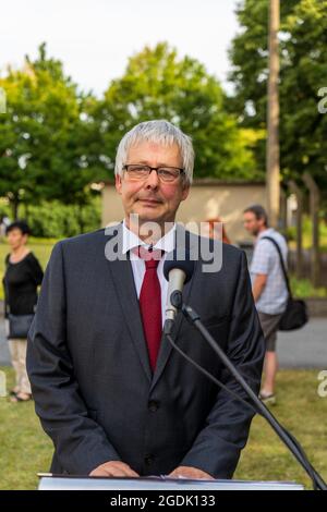 Pfarrer Andreas Bertram , Am 13. August 2021 wird an den Beginn des Baus der Berliner Mauer und die vollstndige Schließung der innerdeutschen Grenze Stockfoto