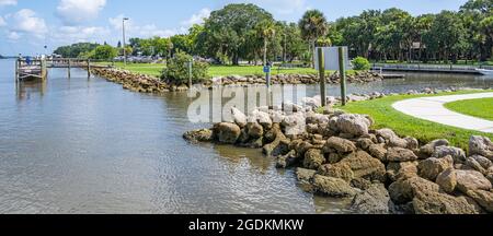 Bing's Landing County Park am Matanzas River (Intracoastal Waterway) entlang der Florida A1A in Palm Coast, Florida. (USA) Stockfoto