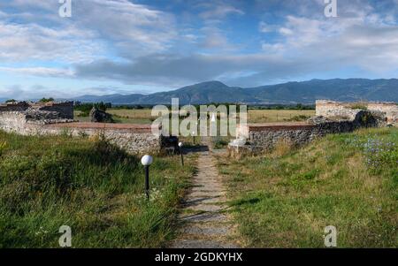 Ruinen der antiken römischen Stadt Nikopolis ad Nestum in der Nähe der Stadt Garmen, Blagoevgrad Region, Bulgarien Stockfoto