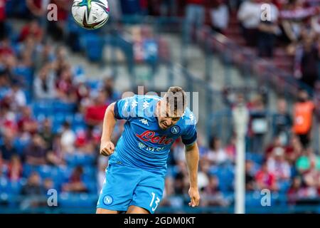 Amir Rrahmani von SSC Napoli wurde während des Vorsaison-Freundschaftsspiel zwischen Wisla Krakau und SSC Napoli im City Stadium in Krakau in Aktion gesehen. (Endergebnis; Wisla Krakow 1:2 SSC Napoli) Stockfoto