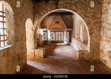 Zimmer in Castillo de San Roantek, spanischer Kolonialfestung am Eingang zum Izabal-See im Osten Guatemalas Stockfoto