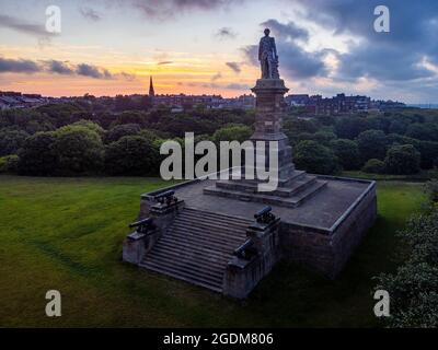 Luftaufnahme des Collingwood Monument, Tynemouth, North Tyneside Stockfoto