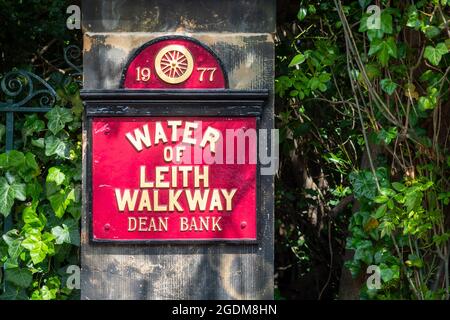 Wegweiser „Water of Leith“, Dean Bank, Edinburgh Stockfoto