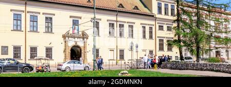 Der Bischofspalast in Krakau ist der Sitz der Krakauer Metropolregion Kurie in Krakau, Polen. Stockfoto