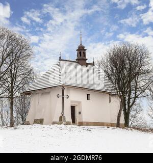 Benediktinerkirche am kalten Wintertag in Krakau, Polen. Stockfoto