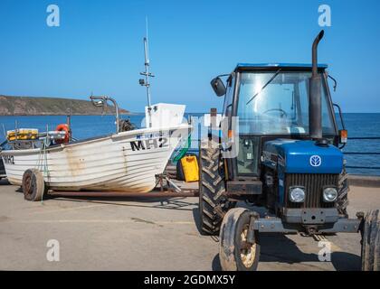 Carr Naze und Filey Brigg von der Slipway in Coble Landing, Filey, North Yorkshire, Großbritannien Stockfoto