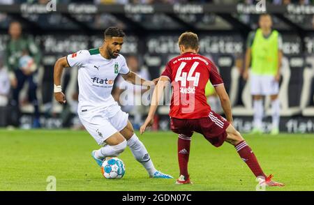 Keanan Bennetts (BMG), Josip Stanic (München) Borussia Mönchengladbach - FC Bayern München 13.08.2021, Fußball; 1. Bundesliga, Saison 2021/22 Foto: Stockfoto