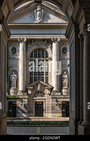 Staatsbibliothek Berlin – größte wissenschaftliche Forschungsbibliothek in Deutschland. Neobarockes Gebäude aus dem frühen 20. Jahrhundert, unter den Linden 8, Mitte, Berlin Stockfoto