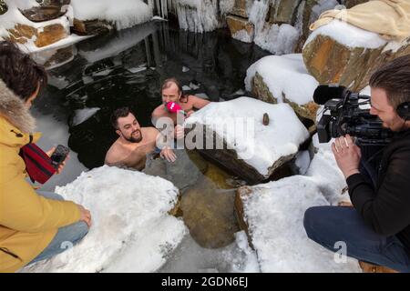 Die Niederlande, Stroe. Wim Hof, der Eismann in seinem Bildungszentrum. Wim ist bekannt für die Wim Hof Methode, eine einfache, aber leistungsstarke Methode, die auf der basiert Stockfoto