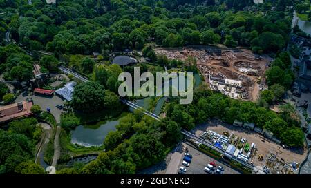 Alton Towers Lufttrommel Ansicht von Wickerman vor und nach der Konstruktion während der Tests Stockfoto