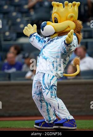 Kansas City, MO, USA. August 2021. Slugger tritt im Kauffman Stadium in Kansas City, MO, auf. Cardinals besiegte die Royals 6:0. Jon Robichaud/CSM/Alamy Live News Stockfoto