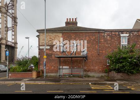 Banksy - Bushaltestelle Tänzer Wandbild Admiralty Road, Great Yarmouth, Norfolk. Gemalt als Teil der Great British Spraycation. Stockfoto