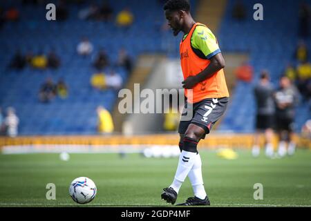 OXFORD, GROSSBRITANNIEN. 14. AUGUST Diallang Jaiyesimi von Charlton Athletic erwärmt sich während des Spiels der Sky Bet League 1 zwischen Oxford United und Charlton Athletic am Samstag, den 14. August 2021 im Kassam Stadium, Oxford. (Kredit: Tom West | MI News) Kredit: MI Nachrichten & Sport /Alamy Live News Stockfoto