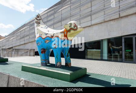 Superlamanana vor dem Museum of Liverpool Stockfoto