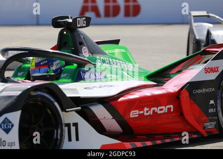 08/14/2021, Berlin, Deutschland, Lucas Di Grassi beim Rennen. Lucas Di Grassi vom Team Audi Sport Abt Schaeffler gewinnt den 14. Lauf beim BMW i Berlin E-Prix 2021 präsentiert von CBMM Niobium. Edoardo Mortara (SUI) vom Team ROKIT Venturi Racing gewinnt den zweiten Platz und Mitch Evans (NZL) vom Team Jaguar Racing den dritten Platz. Die Formel E wird am 14. Und 15. August zum siebten Mal in einem Doppelrennen in Berlin sein. Stockfoto