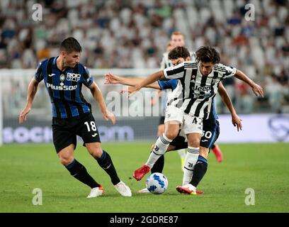 Turin, Italien. August 2021. Filippo Ranocchia (Juventus FC) und Ruslan Malinovskyi (Atalanta) während des Freundschaftsspiels vor der Saison zwischen Juventus FC und Atalanta am 14. August 2021 im Allianz Stadium in Turin, Italien - Foto Nderim Kaceli Kredit: Unabhängige Fotoagentur/Alamy Live News Stockfoto