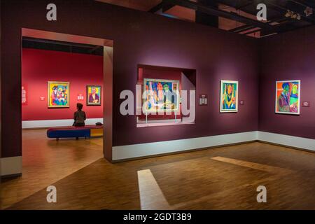 Niederlande, Groningen, Groninger Museum. Saal, der dem Kunstkollektiv De Ploeg gewidmet ist, was sowohl den Pflug als auch die Gruppe bedeutet. Gegründet Stockfoto